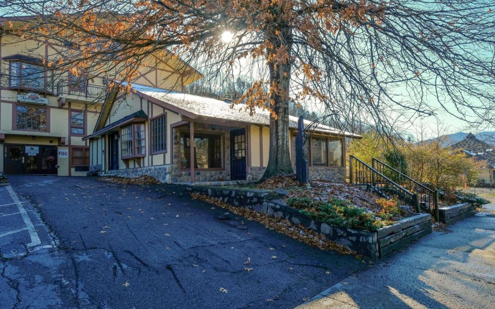 Red Oak Lodge Гетлинбург Екстериор снимка